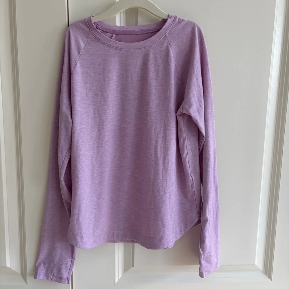 Athleta Girls Black Bike Shorts and Athleta lavender Top size 8-10